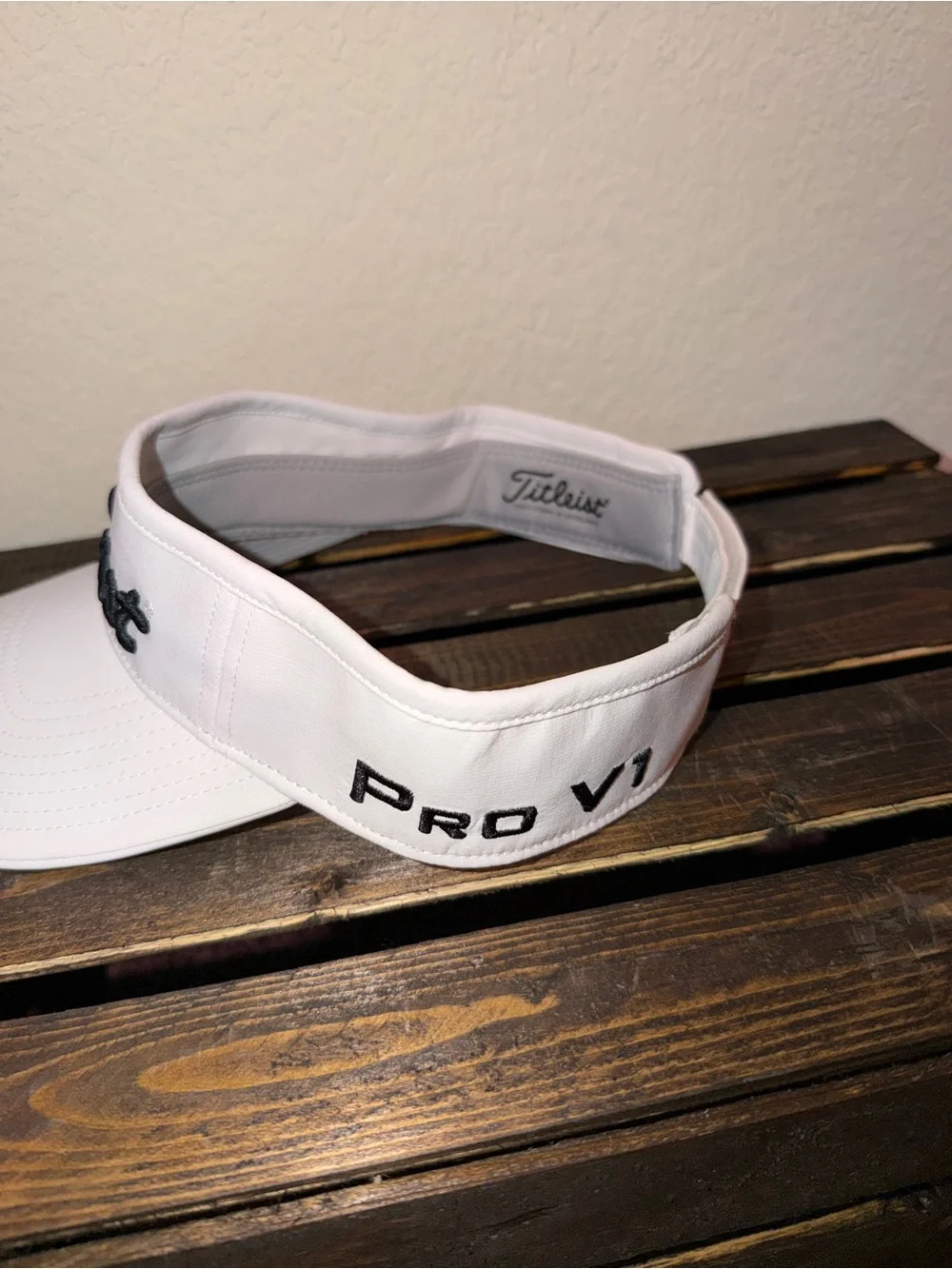 Titleist FJ PRO- V1 White Visor with Black Logo
